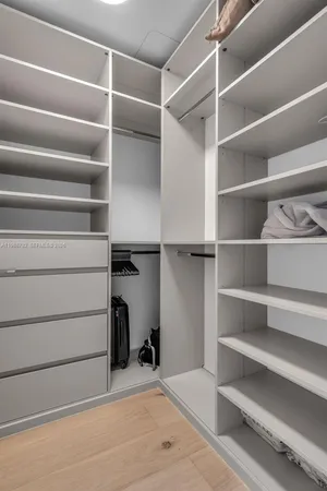 $16,500 | 300 Biscayne Blvd Way, Unit 2605W, Miami, FL 33131