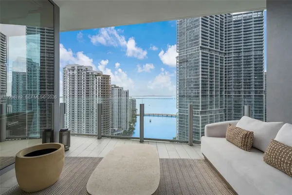 $16,500 | 300 Biscayne Blvd Way, Unit 2605W, Miami, FL 33131