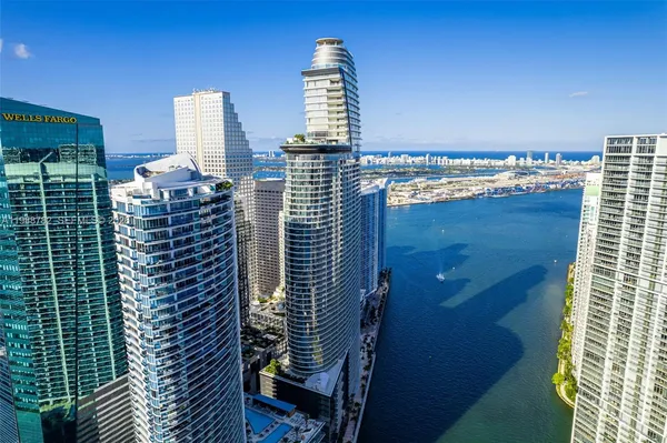 $16,500 | 300 Biscayne Blvd Way, Unit 2605W, Miami, FL 33131