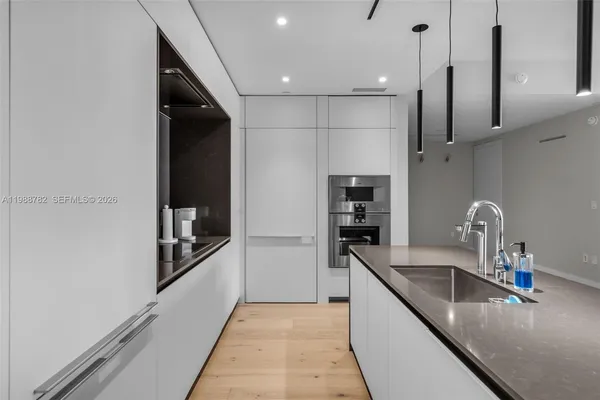 $16,500 | 300 Biscayne Blvd Way, Unit 2605W, Miami, FL 33131