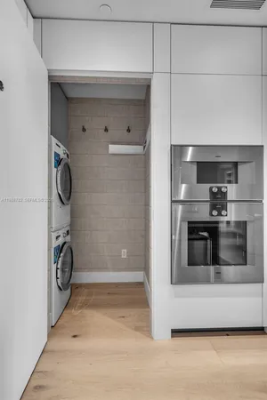 $16,500 | 300 Biscayne Blvd Way, Unit 2605W, Miami, FL 33131