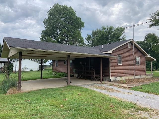 6224 Highway 431 Springfield, TN 37172 - Photo 3 of 4 a view of a house with backyard and porch