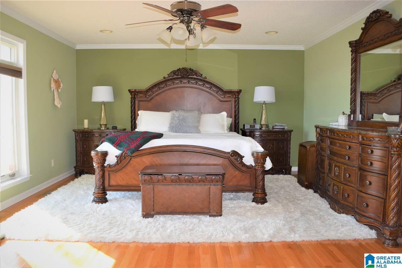 987 Charada Lake Road Rainbow City, AL 35906 - Photo 15 of 47