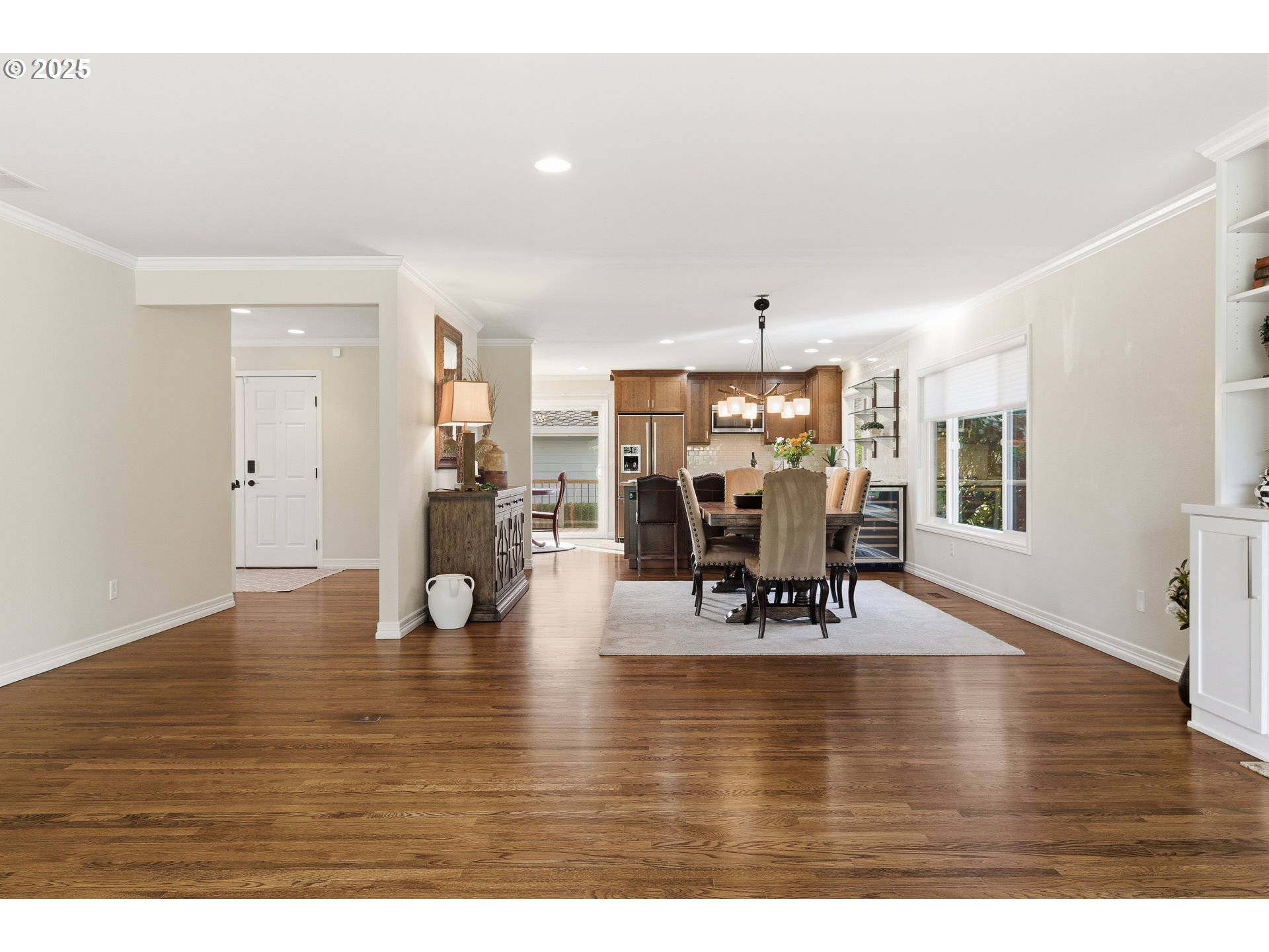 32465 Southwest Lake Point Court Wilsonville, OR 97070 - Photo 11 of 40