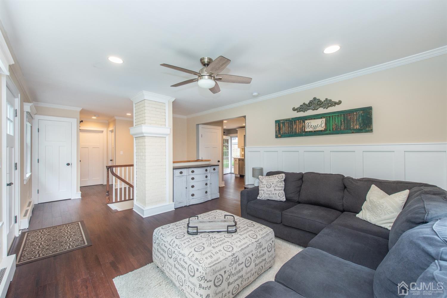 33 Rapalyea Road Hopatcong, NJ 07843 - Photo 2 of 20