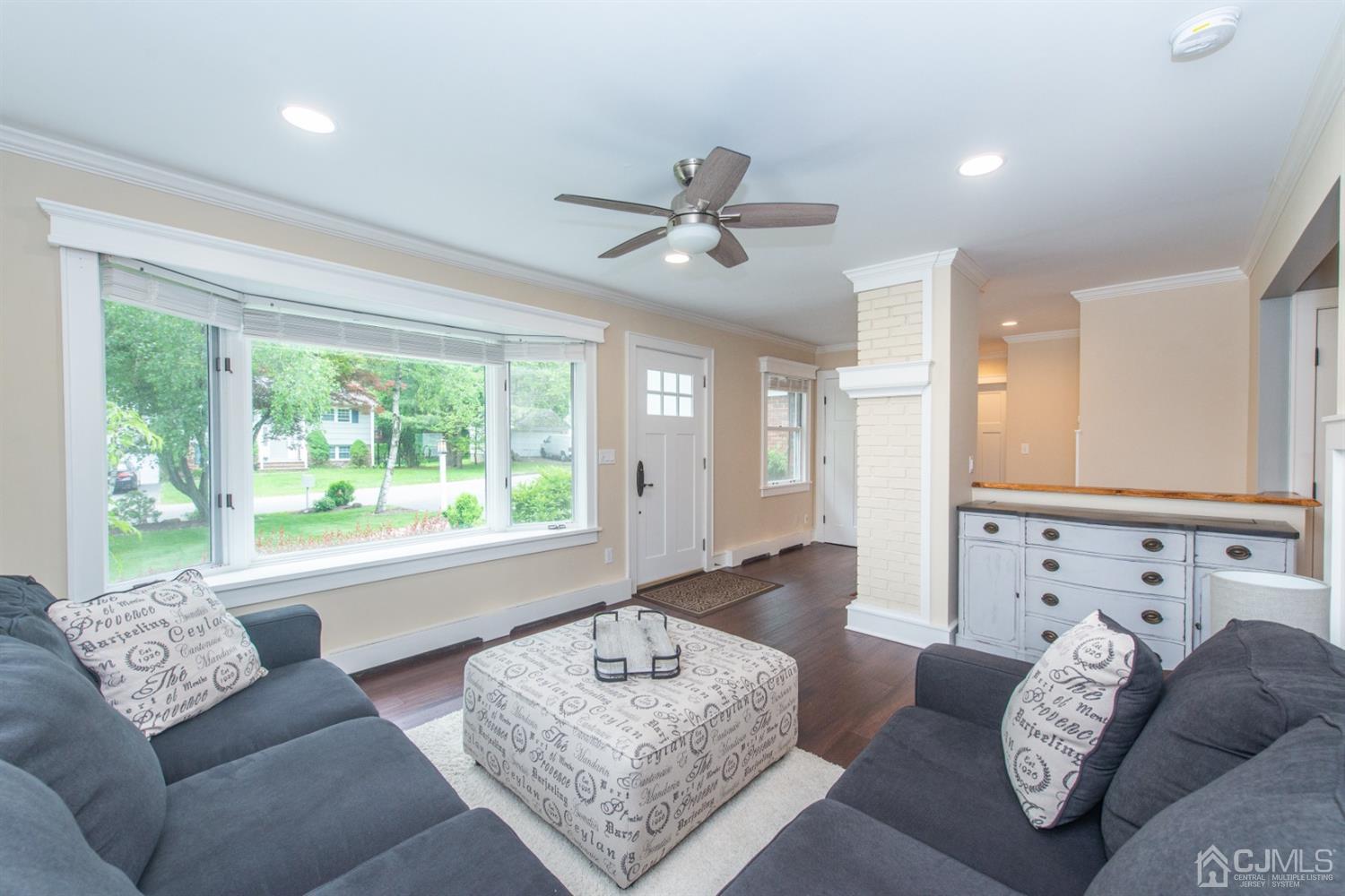 33 Rapalyea Road Hopatcong, NJ 07843 - Photo 3 of 20