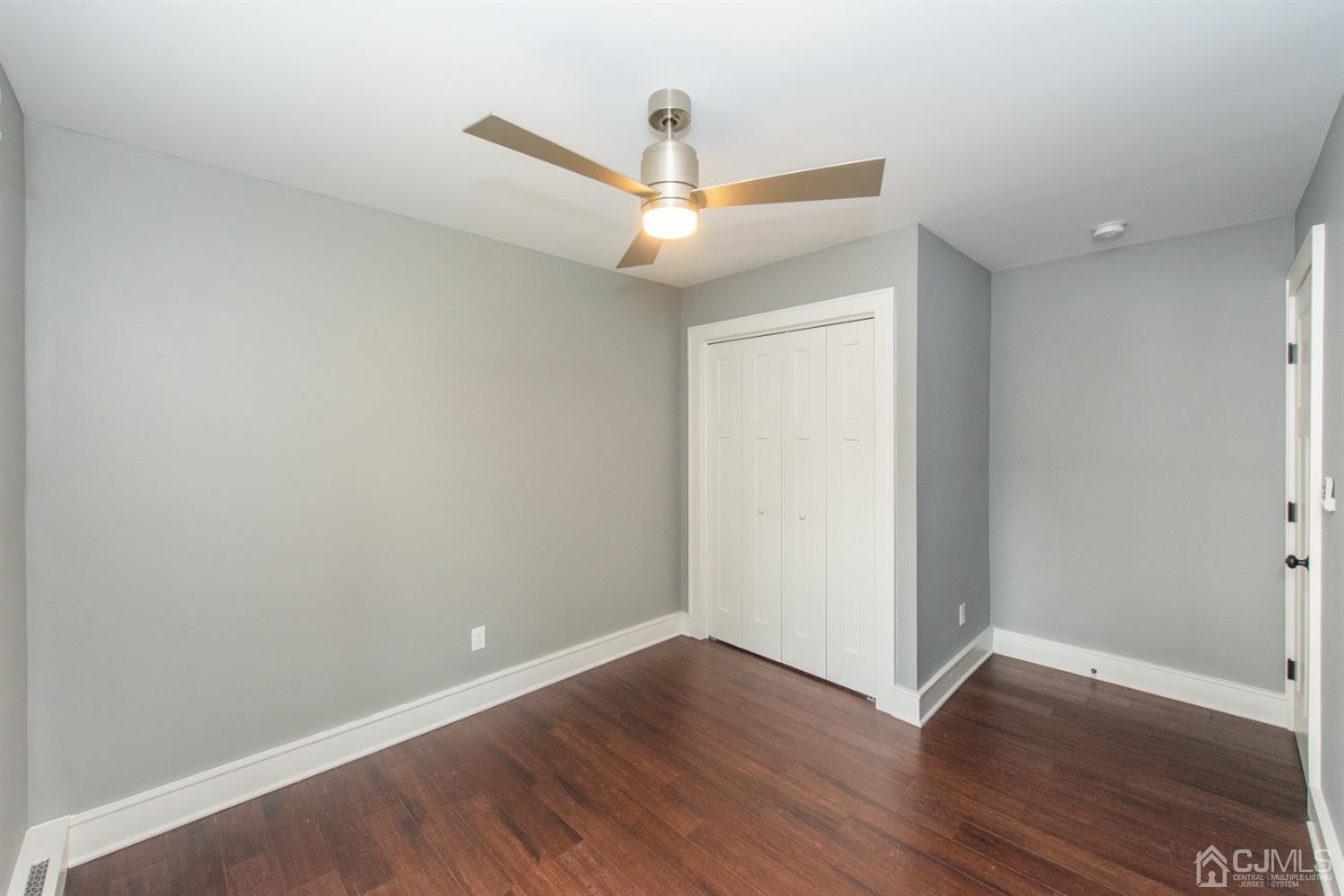 33 Rapalyea Road Hopatcong, NJ 07843 - Photo 7 of 20
