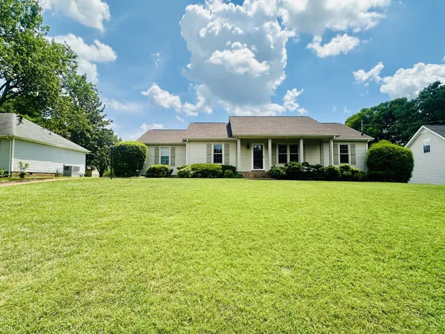 $384,900 | 2321 Briar Bend Drive, Murfreesboro, TN 37128