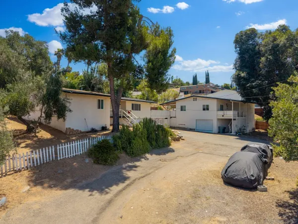 $1,599,000 | 401-07 Idaho Avenue, Escondido, CA 92025