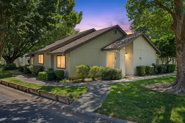$425,000 | 3201 Swallows Nest Drive, Sacramento, CA 95833