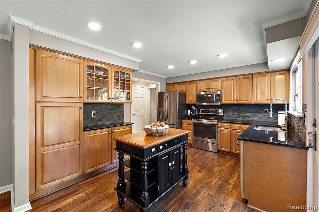 1298 West Fairview Lane Rochester Hills, MI 48306 - Photo 30 of 68