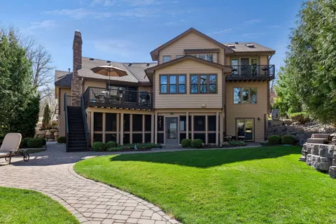 $1,650,000 | 12030 28th Avenue North, Plymouth, MN 55441