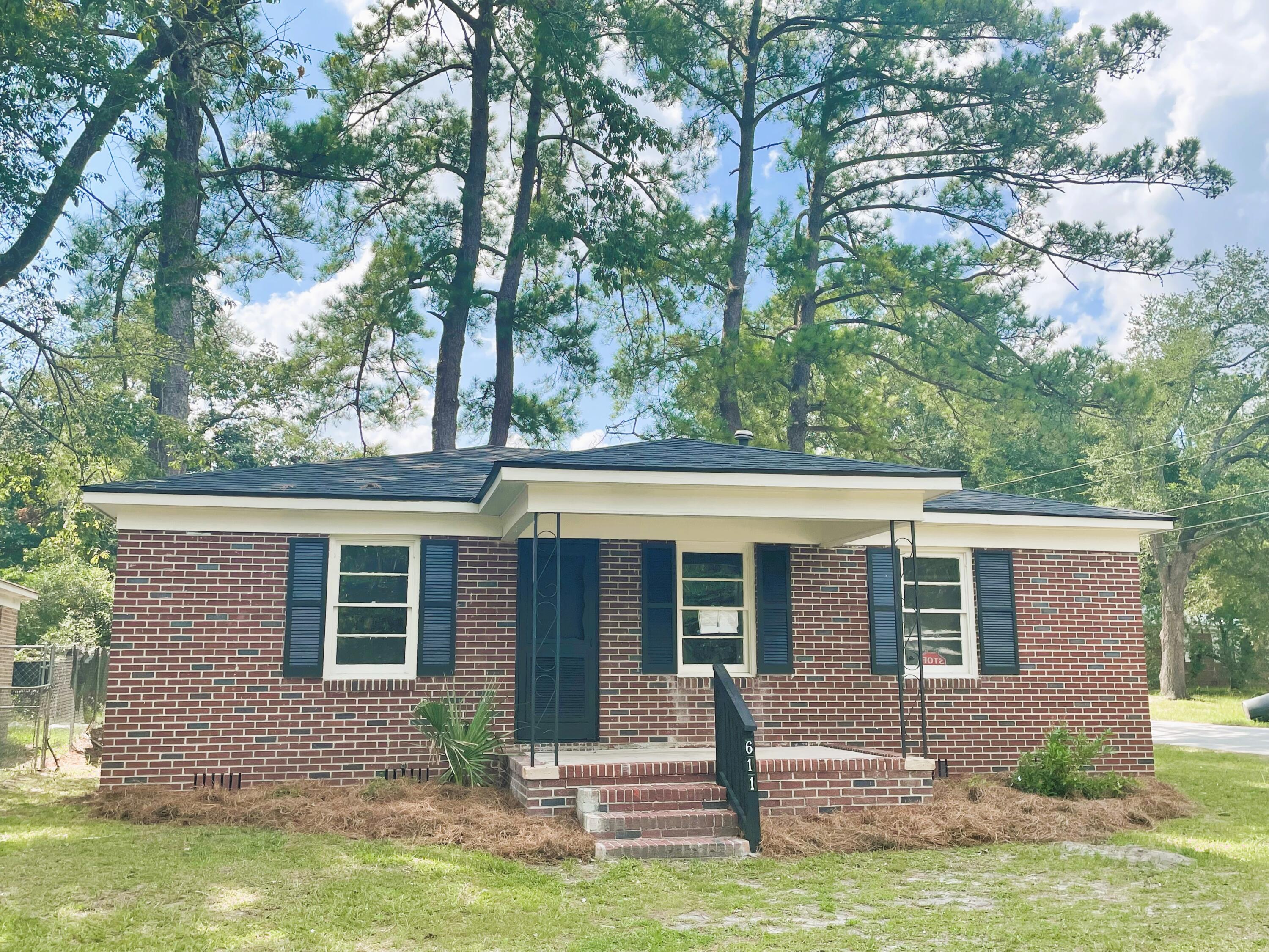 611 State Rd S-15-78 Walterboro, SC 29488 - Photo 1 of 30 611 Francis Street