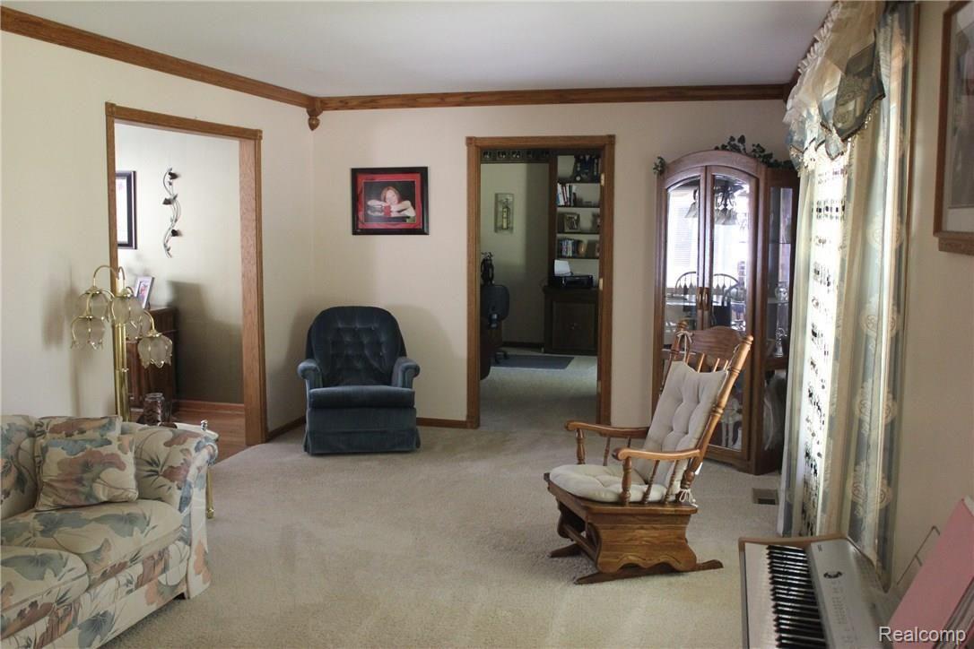 8012 Jordan Road Grand Blanc, MI 48439 - Photo 7 of 36 IMG_7322.JPG