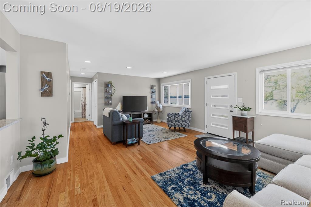 25815 West River Road Grosse Ile, MI 48138 - Photo 6 of 44