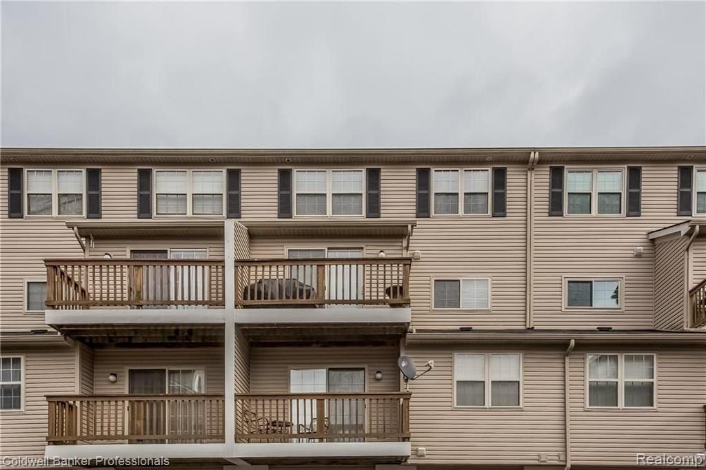16894 Farmington Road, Unit 41 Livonia, MI 48154 - Photo 25 of 32