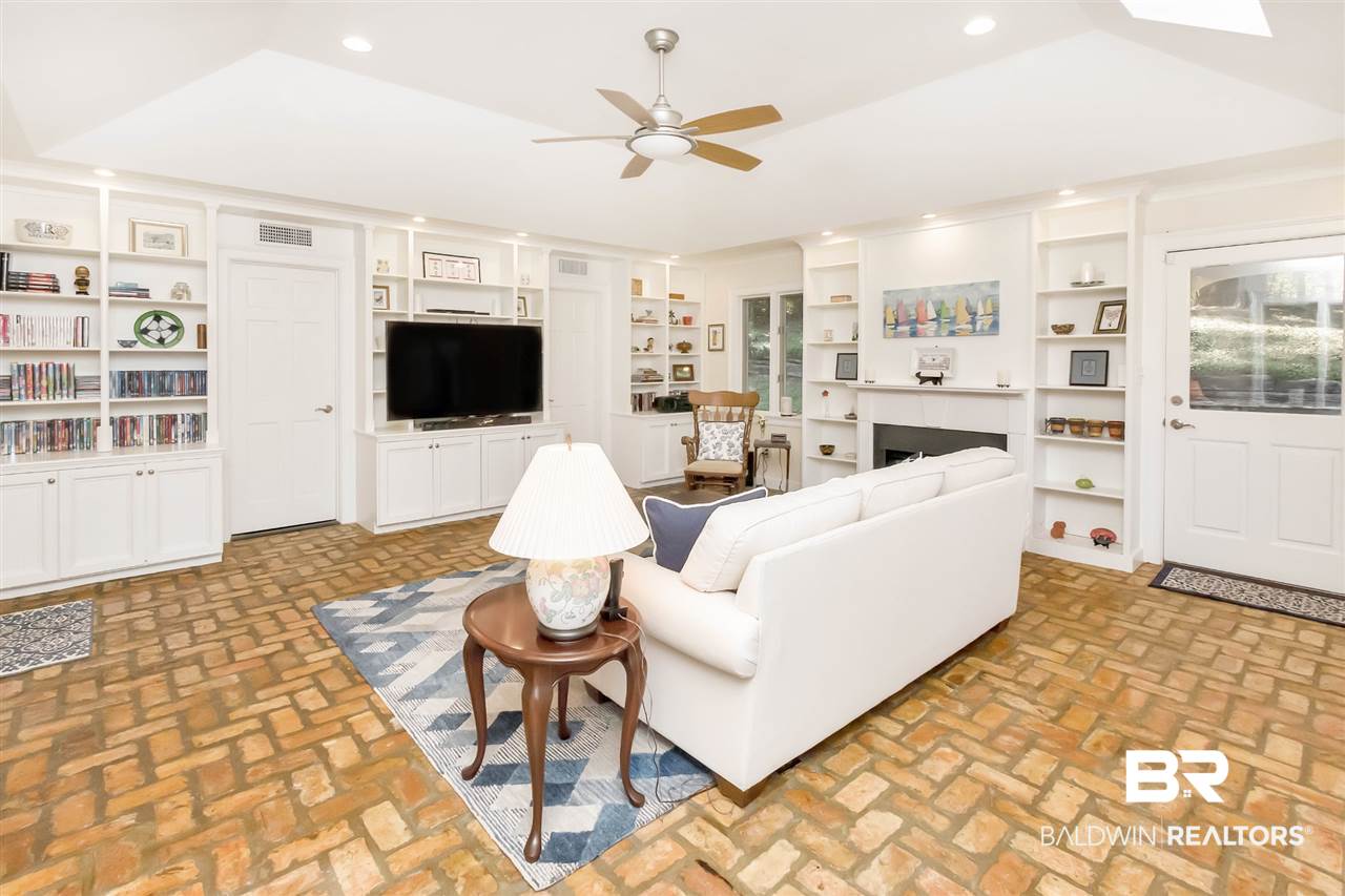 308 West Brandy Run Road Mobile, AL 36608 - Photo 17 of 47