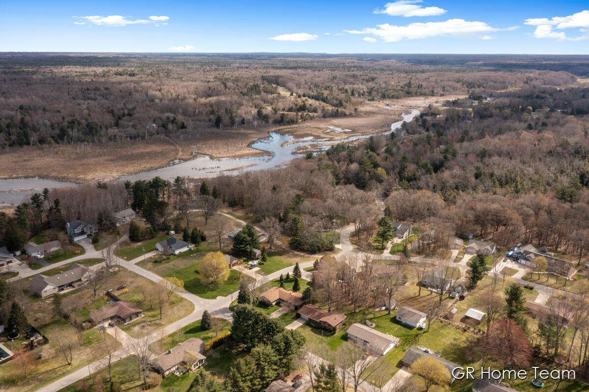 1466 Ivanhoe Road Ludington, MI 49431 - Photo 34 of 46 Aerial looking NE