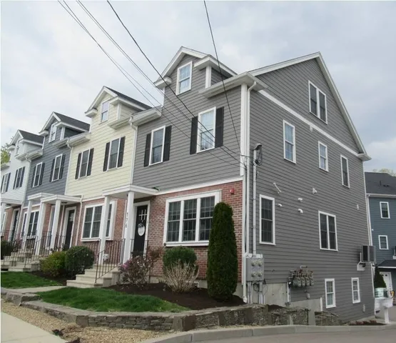 $3,900 | 176 Main Street, Unit 1, Medway, MA 02053