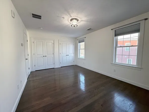 $3,600 | 176 Main Street, Unit 1, Medway, MA 02053