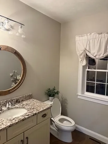 $3,900 | 176 Main Street, Unit 1, Medway, MA 02053