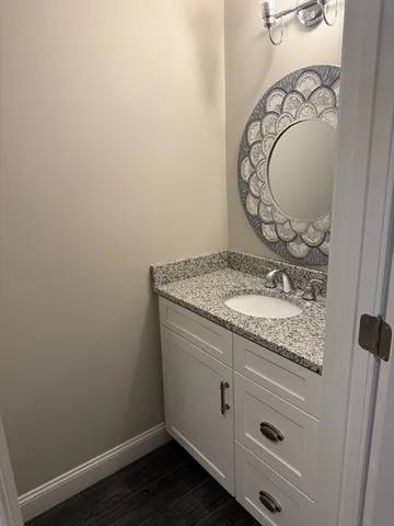 $3,900 | 176 Main Street, Unit 1, Medway, MA 02053