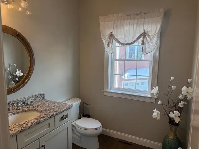 $3,900 | 176 Main Street, Unit 1, Medway, MA 02053