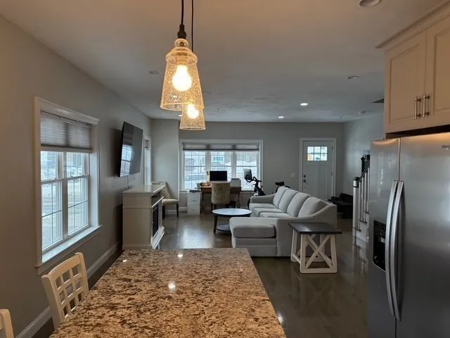 $3,900 | 176 Main Street, Unit 1, Medway, MA 02053