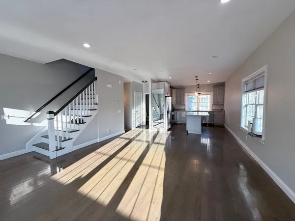 $3,600 | 176 Main Street, Unit 1, Medway, MA 02053