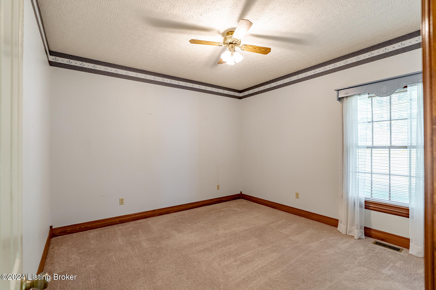 606 Elm Road Elizabethtown, KY 42701 - Photo 17 of 40 DSC02298