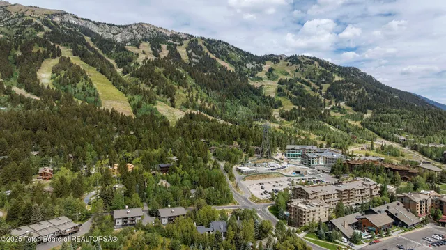 $3,200,000 | 3450 McCollister Drive, Unit B8, Teton Village, WY 83025