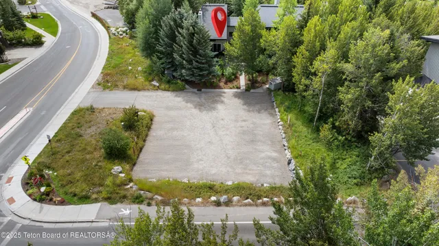 $3,200,000 | 3450 McCollister Drive, Unit B8, Teton Village, WY 83025