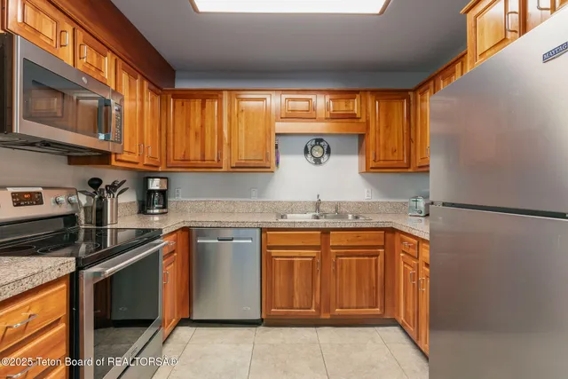 $3,200,000 | 3450 McCollister Drive, Unit B8, Teton Village, WY 83025