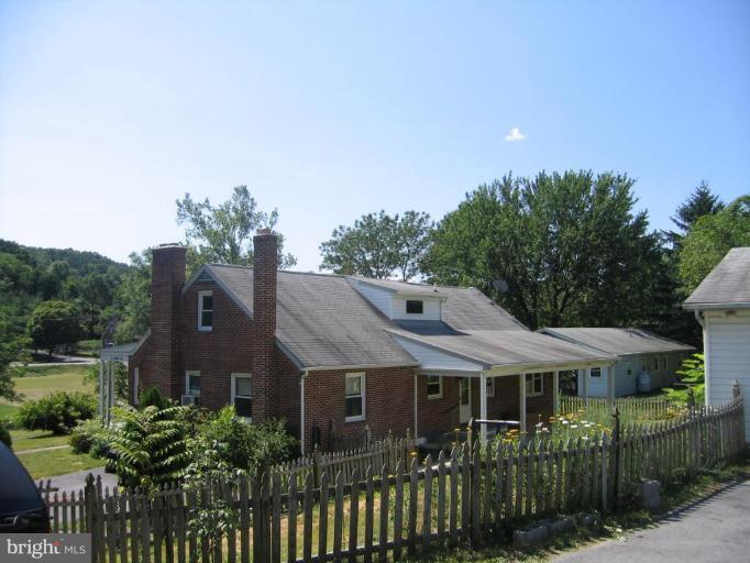 55 Memory Lane Berkeley Springs, WV 25411 - Photo 2 of 6 Exterior (Rear)