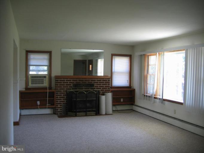 55 Memory Lane Berkeley Springs, WV 25411 - Photo 6 of 6 Living Room