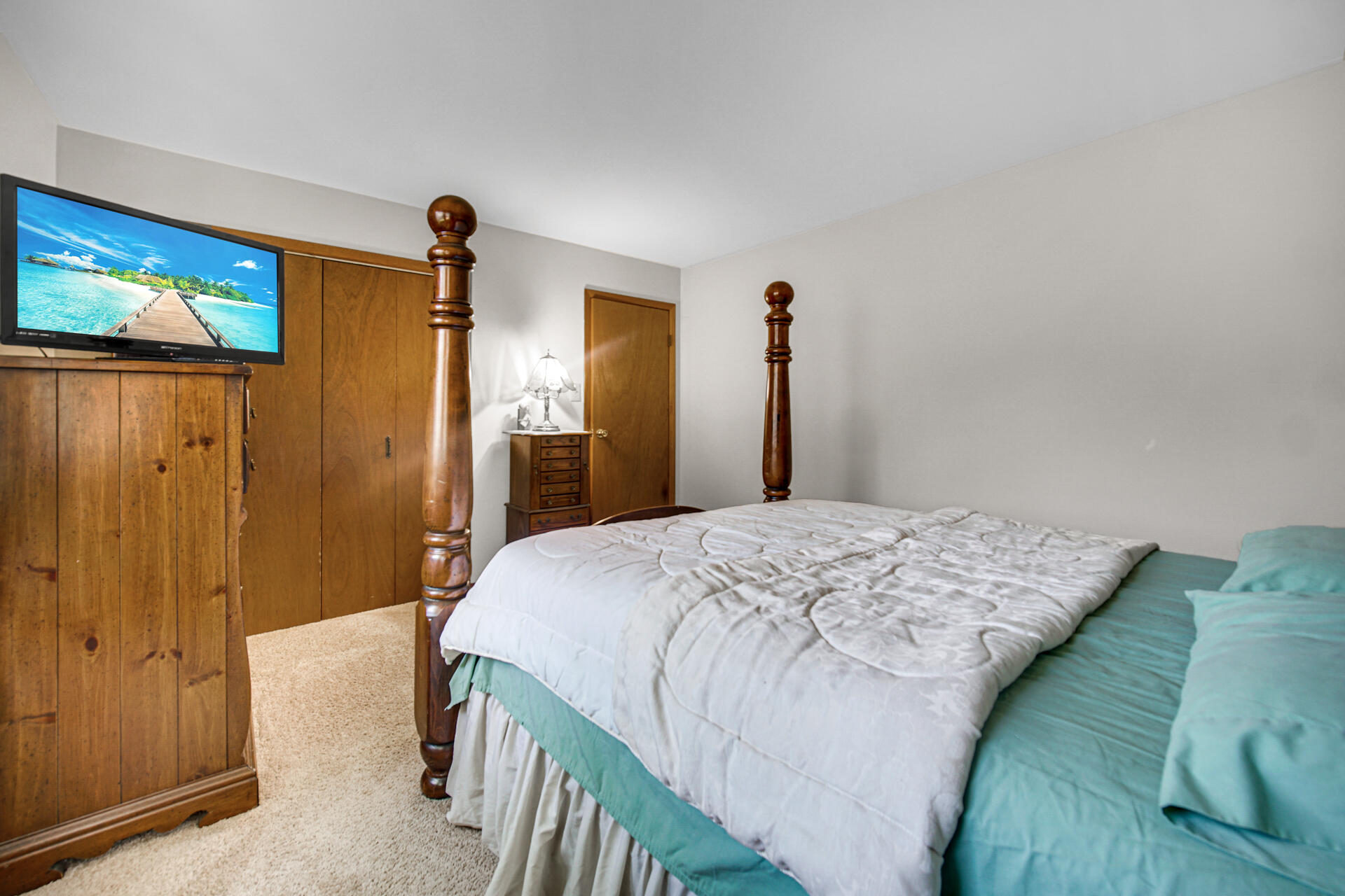 537 Raven Road Valparaiso, IN 46385 - Photo 12 of 18 1920x1280