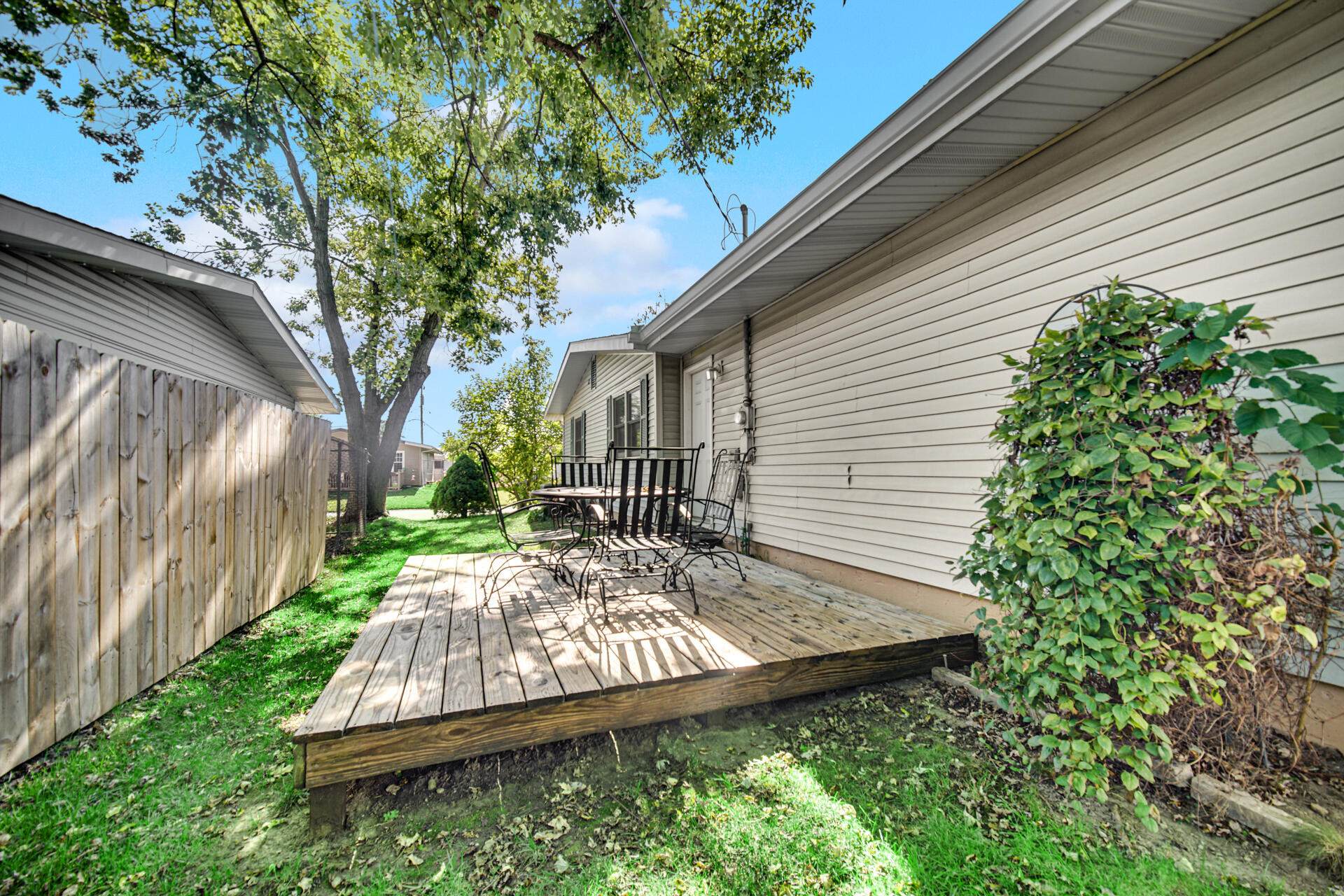 537 Raven Road Valparaiso, IN 46385 - Photo 16 of 18 1920x1280