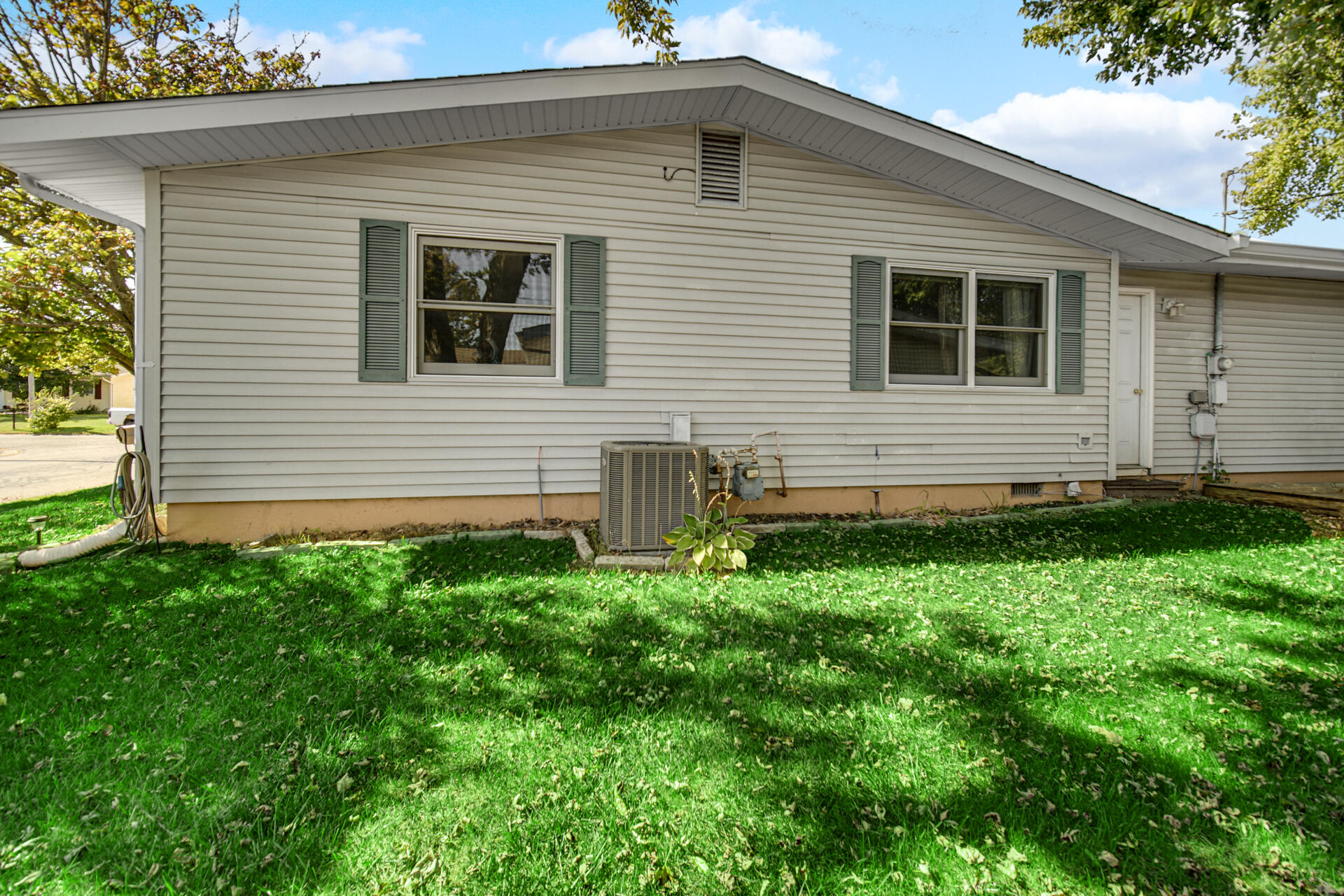 537 Raven Road Valparaiso, IN 46385 - Photo 17 of 18 1920x1280