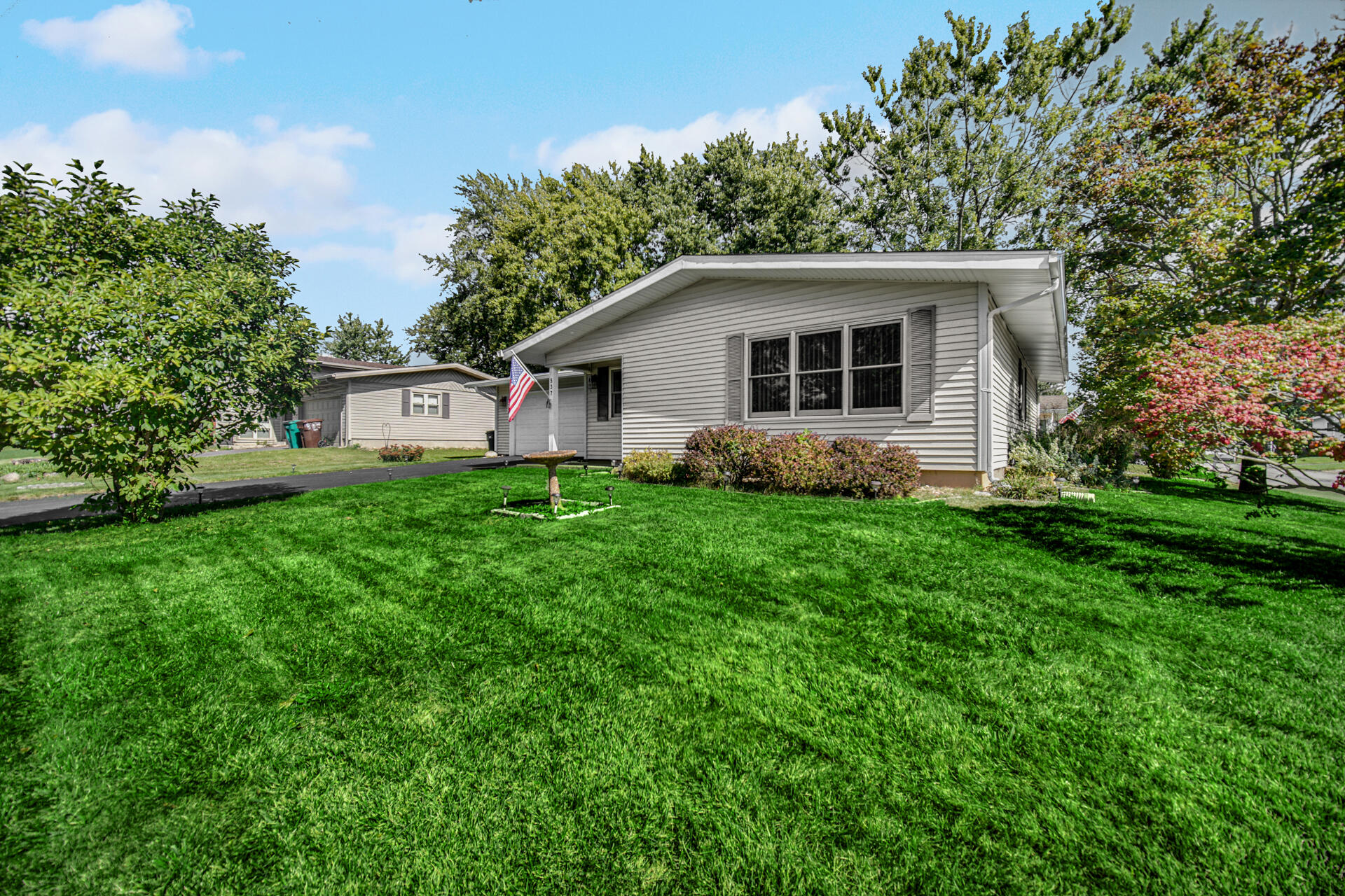 537 Raven Road Valparaiso, IN 46385 - Photo 3 of 18 1920x1280
