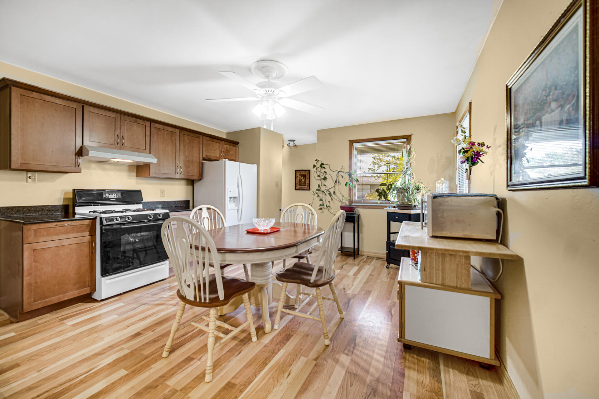 537 Raven Road Valparaiso, IN 46385 - Photo 8 of 18 1920x1280