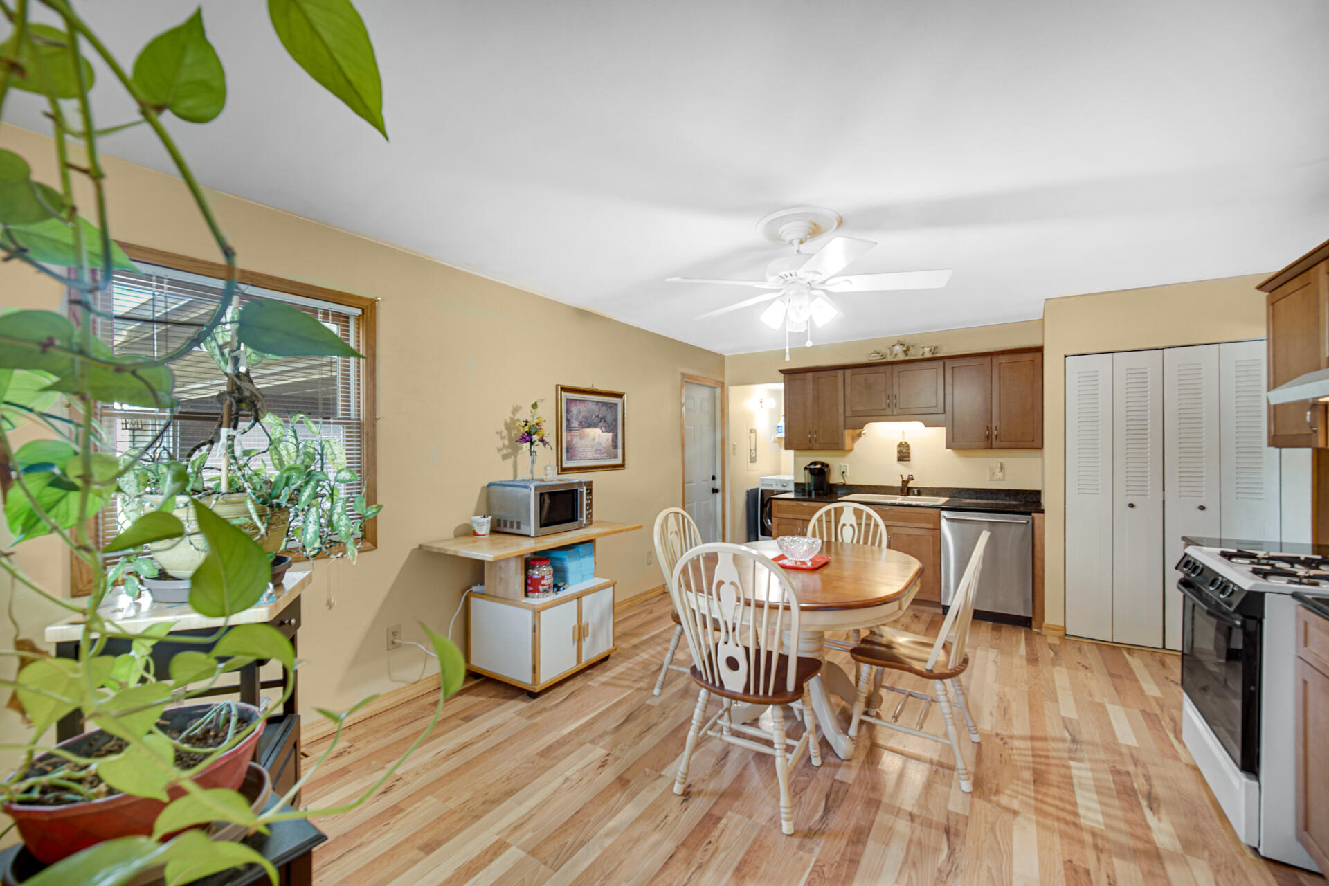 537 Raven Road Valparaiso, IN 46385 - Photo 9 of 18 1920x1280