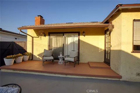 $899,000 | 12762 Willard Street, North Hollywood, CA 91605