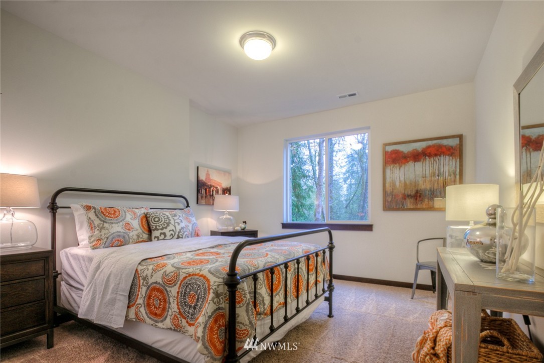 17627 3rd Avenue Southeast, Unit 18 Bothell, WA 98012 - Photo 8 of 14