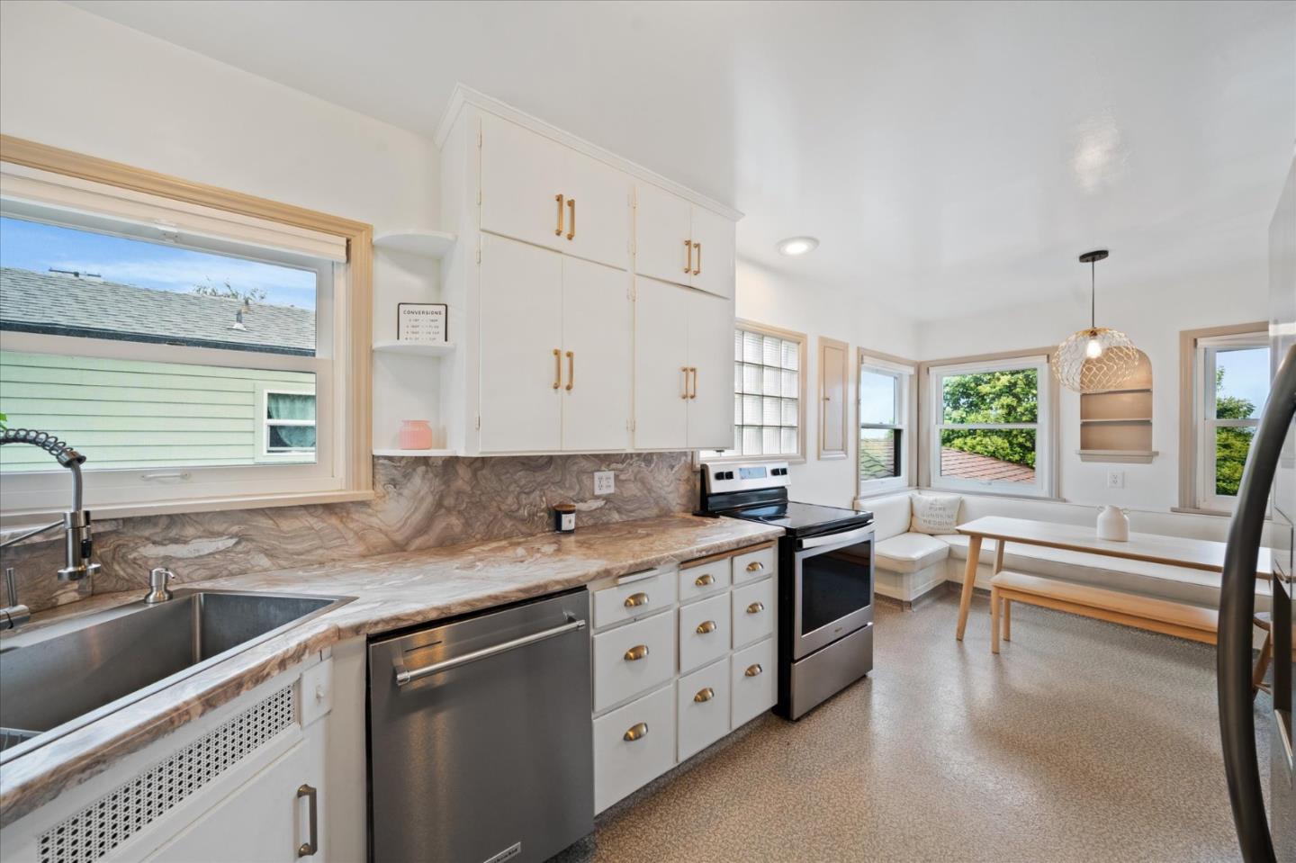 1901 Chestnut Street Redding, CA 96001 - Photo 11 of 39