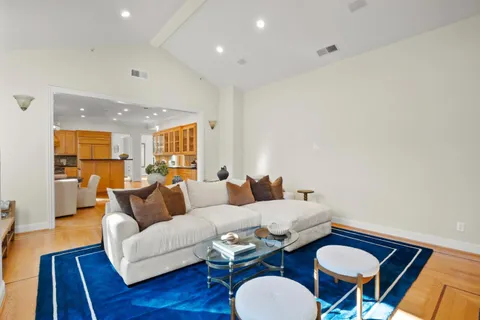 $3,888,000 | 310 Old Spanish Trail, Portola Valley, CA 94028