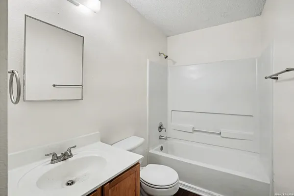 $209,900 | 8011 Cherry Glade, Converse, TX 78109