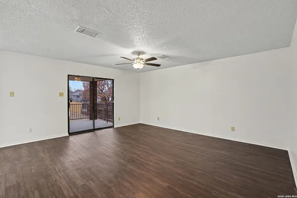 $209,900 | 8011 Cherry Glade, Converse, TX 78109