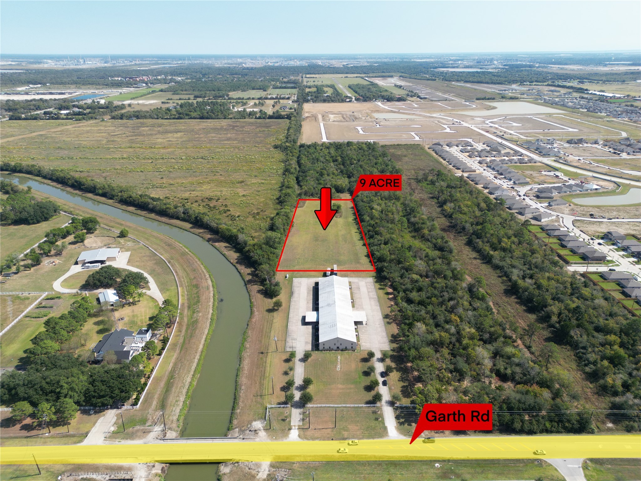 9006 Garth Road Baytown, TX 77521 - Photo 3 of 6 a view of sky view