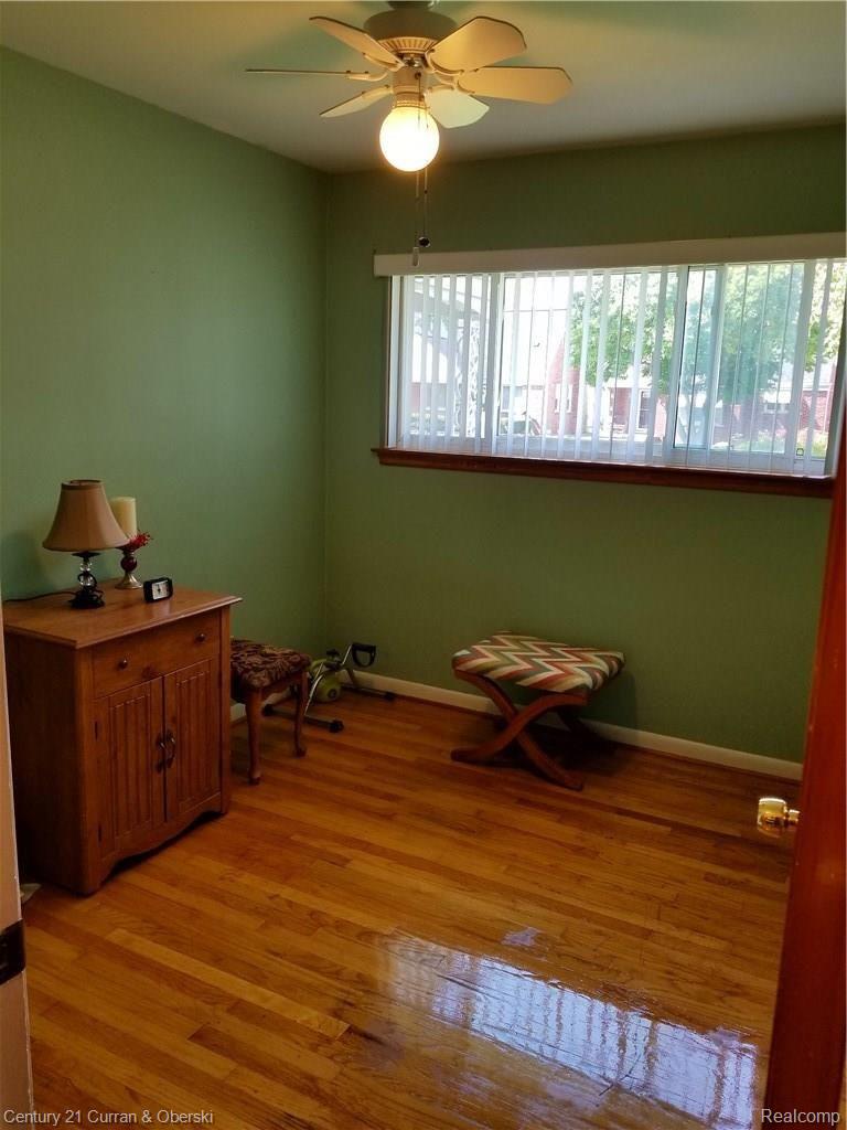 1447 South Gulley Road Dearborn, MI 48124 - Photo 24 of 36 20170911_123102.jpg
