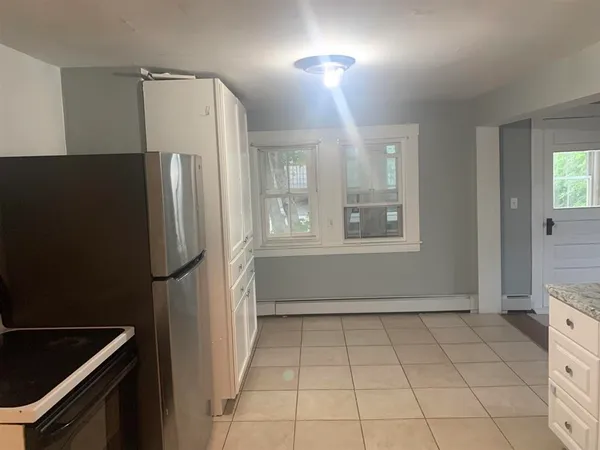 $2,395 | 12-14 Broad Street, Somersworth, NH 03878